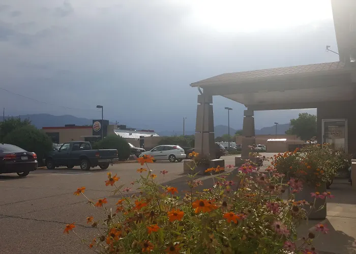 Budget Host Royal Gorge Inn